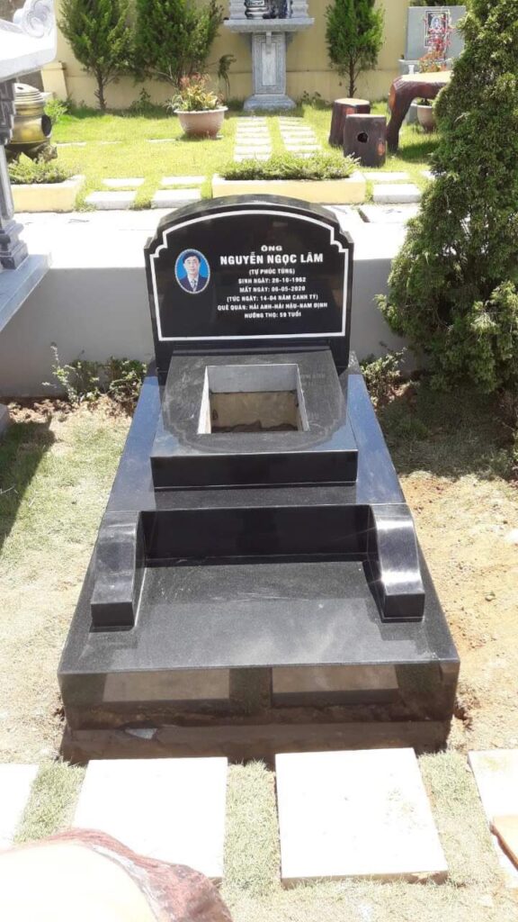 Mộ đá Granite Ba cấp